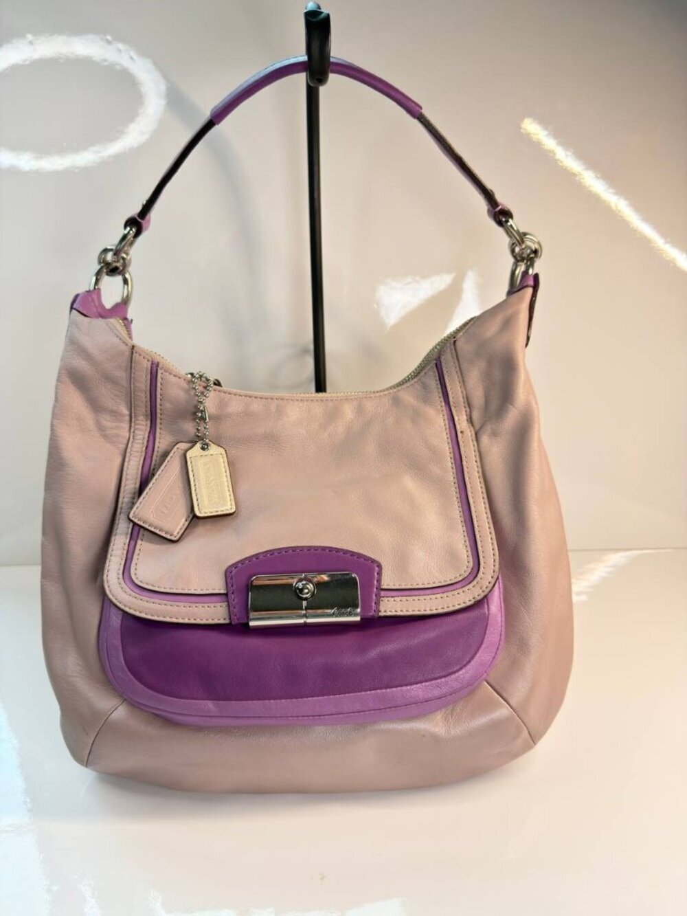 Vintage Coach Leather Shoulder Bag – Soft Genuine Leather | Rare Colorway